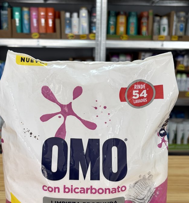 Detergente OMO con Bicarbonato